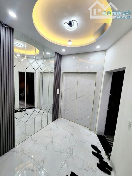 ĐÊ LA THÀNH NHỎ. 15m2 4 TẦNG 3m MẶT TIỀN. NHÀ ĐẸP FULL NỘI THẤT. GIÁ 2.75 TỶ. - 5