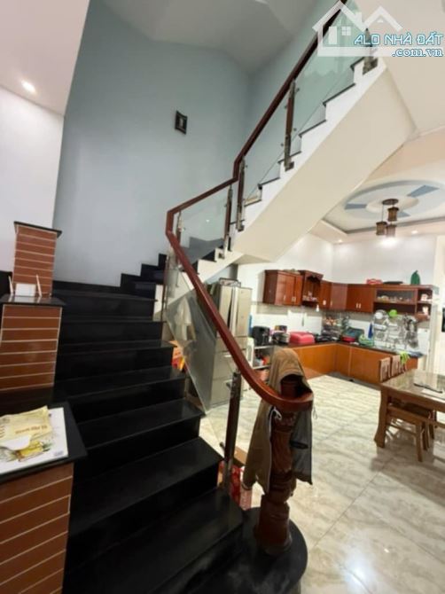 HÀNG HIẾM NGAY KCN TÂN THỚI HIỆP, Q12, 4x22M, HẺM 10M XE HƠI NGỦ TRONG NHÀ, CHỈ NHỈNH 5 TỶ - 5