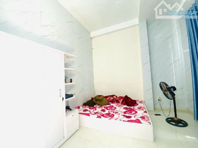 1 CĂN DUY NHẤT TẠI ĐƯỜNG HOÀNG THÚC TRÂM,KIỆT Ô TÔ THÔNG,NHÀ CÁCH ĐƯỜNG 1CĂN GIÁ CHỈ 4TY X - 5