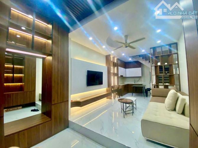 Bán nhà Kim Mã 65m x 5 tầng - mặt tiền 5m - ô tô cách vài bước chân - độc quyền - 6