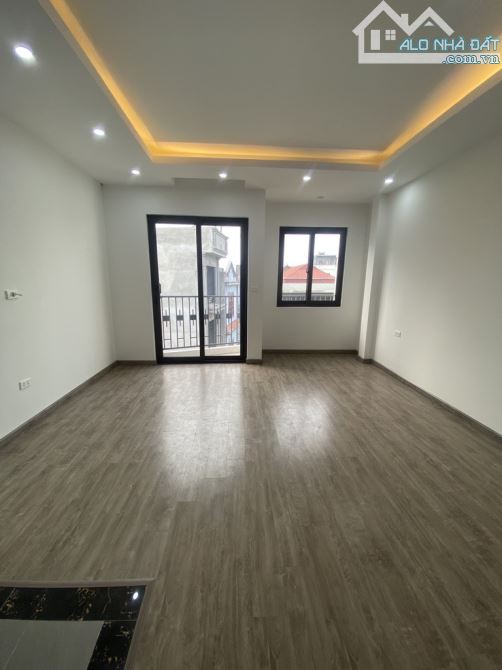 Bán nhà 5 tầng Phúc Lợi, Long Biên, ô tô đỗ cửa, view thoáng sáng, dt 36m2, giá 5,4 tỷ - 6