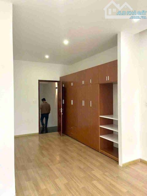 NHÀ 3 TẦNG MỚI ĐẸP FULL NỘI THẤT ĐƯỜNG PHÙ ĐỔNG DT 120M2 NGANG 5M GIÁ CHỈ 4.77 TỶ - 7