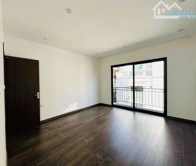 Nhà Mới Phố Đội Cấn Dt:39m Nở Hậu x Mt:4,8m 6Tầng Thang Máy Fuji Chỉ 8,9 Tỷ Ngõ ÔTô 20m - 6