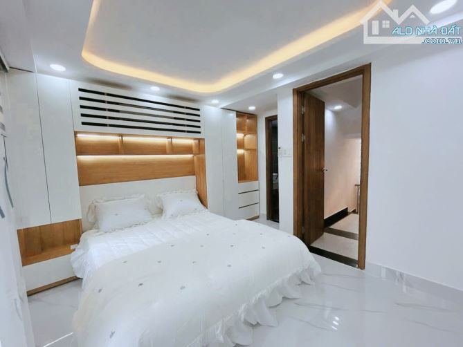 BÁN NHÀ 4 TẦNG NGUYỄN THỊ THẬP - HẺM XE HƠI 1 SẸT NGAY LOTTEMART -NHỈNH 7 TỶ - 7