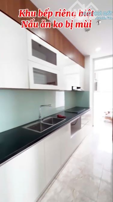 Bán gấp căn góc 3PN 95m2 tầng trung view hồ đẹp nhất A10 Nam Trung Yên full nội thất đẹp - 8