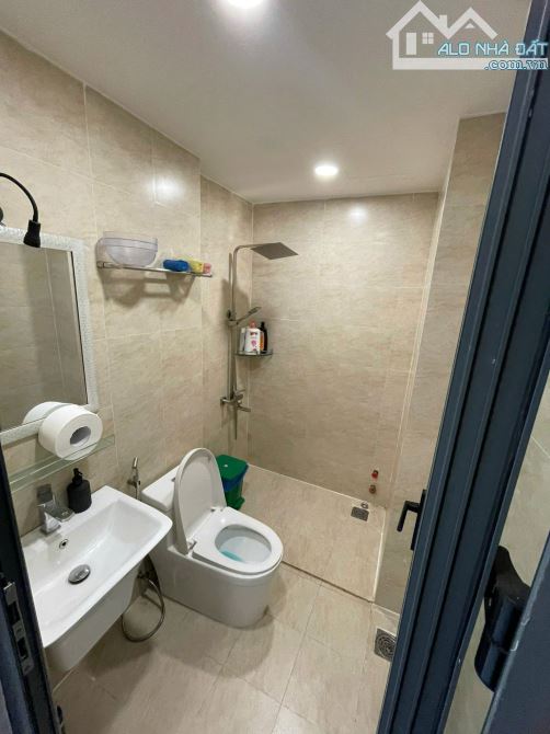 2 mặt tiền trước sau hoàng sa quận 3 có vỉa hè đang cho thuê thu nhập 40tr/tháng - 9