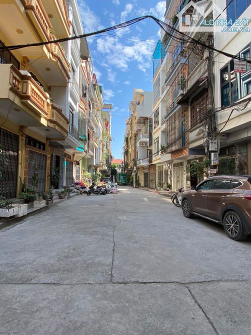 PHÂN LÔ GIẢI PHÓNG - Ô TÔ TRÁNH ĐỖ - DT 80M 5 TẦNG THANG MÁY MỚI KINH DOANH, NGON RẺ