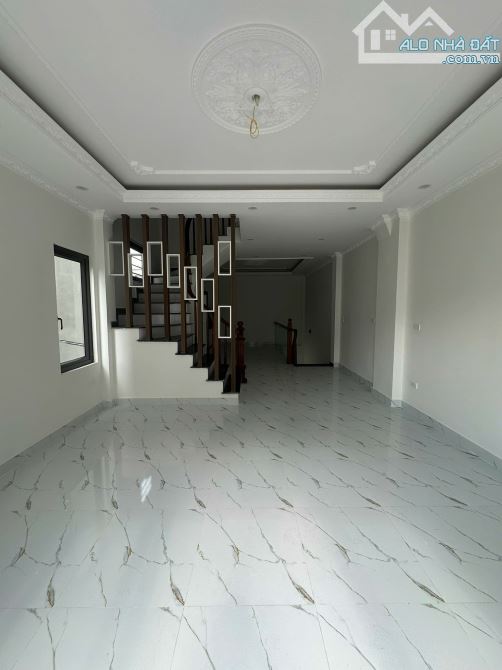 CẦN BÁN NHÀ SIÊU ĐẸP LÔ GÓC 2 THOÁNG VĨNH VIỄN VĨNH NINH 50M 5 TẦNG