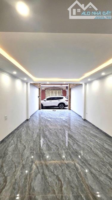 BÁN NHÀ PHÂN LÔ PHỐ TÂN MAI – 56M² – 8 TẦNG – MT 4.2M – GARA Ô TÔ – KINH DOANH – 19 TỶ