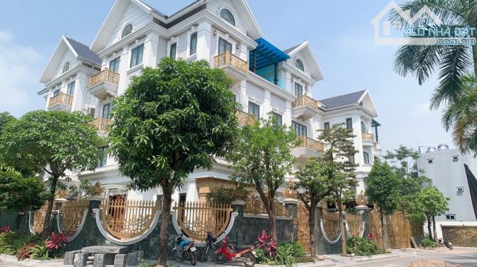 4 Lô liền Kề đường 15m An Dương Vương, Khán đài Pháo Hoa,400m2, Giá 32 tỷ TL