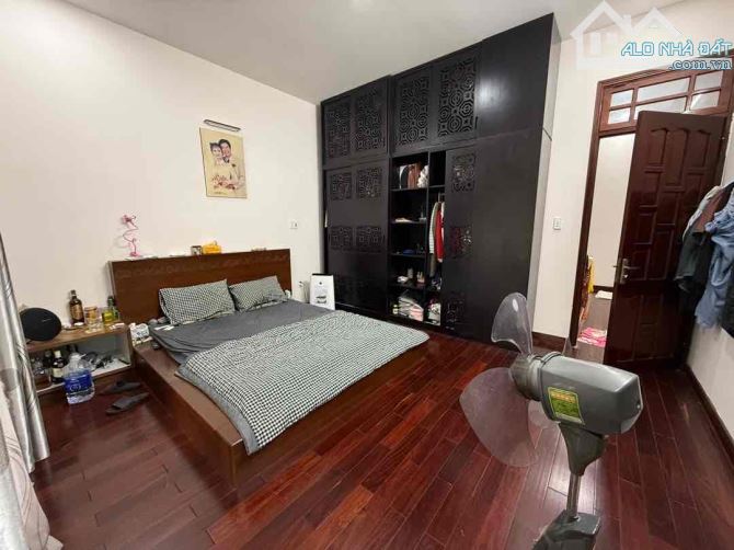 💰NGỘP BANK BÁN LỖ‼️ NHÀ 3 TẦNG GẦN 200M2 – PHẠM HỮU KÍNH