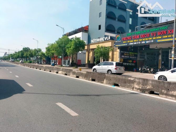 Bán lô đất 630m2 mặt tiền Đường Dương Thị Giang, Q12, giá 60 tỷ tl