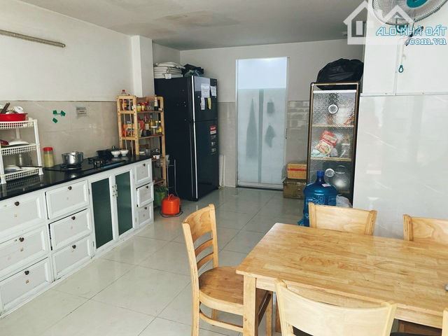 🏡 BÁN NHÀ QUẬN 10 - NGANG KHỦNG 8M - THANG MÁY - DÒNG TIỀN CHO THUÊ 1.3 TỶ/NĂM 💰