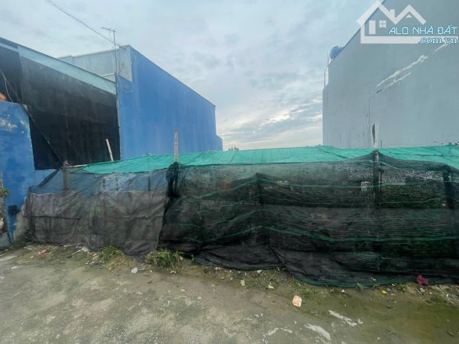 Ngay chợ mỹ hạnh nam em 5x18 sổ đã cấp đổi giá 1.1 tỷ