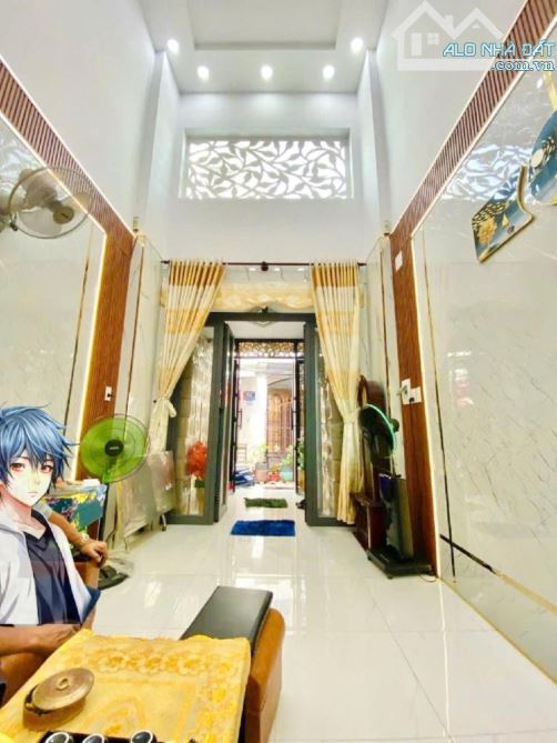 Bán nhà vị trí tuyệt đẹp, hẻm xe hơi, Bà Hom Quận 6, 39m2, 4 Tầng, 4 PN, 4 WC, giá 6,1 tỷ