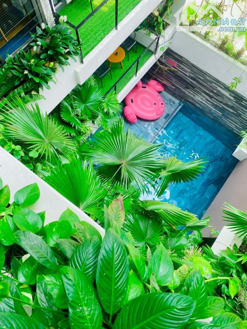 Bán toà boutique villa siêu đẹp biển Mỹ Khê dòng tiền 300 triệu/tháng, pháp lí chuẩn