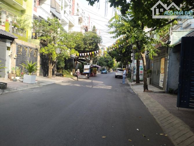 Bán căn góc 3 tầng, 13m x 21m, đường 10m kinh doanh, Nguyễn Oanh, phường 17, Gò Vấp