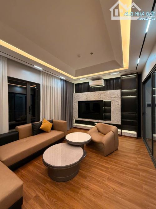 NHÀ PHỐ TRỊNH CÔNG SƠN, TÂY HỒ - 10 TẦNG THANG MÁY XÂY MỚI HIỆN ĐẠI – CHO THUÊ 200TR/THÁNG