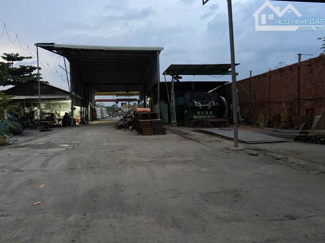 GIÁ TỐT, GIÁ ĐẦU TƯ, ĐẤT MT ĐƯỜNG LÃ XUÂN OAI, DT 2600M2(NGANG 21M)