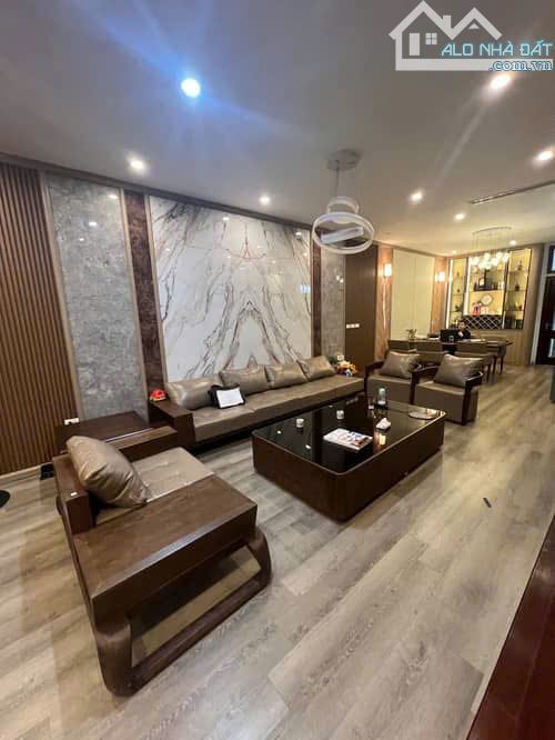 NHÀ VƯỜN ĐẸP KĐT MỚI VIỆT HƯNG, Q.LONG BIÊN, VỊ TRÍ ĐẮC ĐỊA, GẦN HỒ, 122m2x4T, GIÁ 46.6 TỶ
