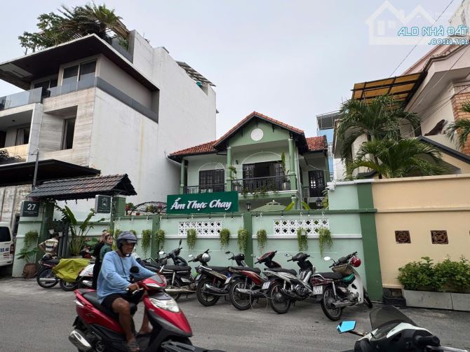 Mặt tiền Hoa Hồng - Khu Phan Xích Long, P2, Phú Nhuận - DT: 8x16m, 4 tầng. Giá 35 tỷ