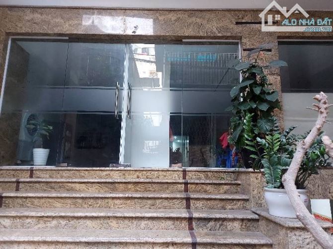 MỸ ĐÌNH - CCMN - 9 TẦNG + 1 HẦM - TỔNG 37 PHÒNG + 3 CĂN HỘ TO , dòng tiền 3ty/năm