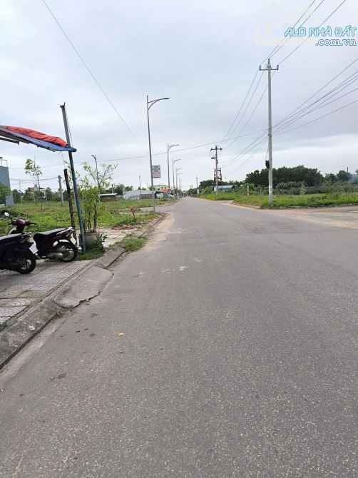 Bán lô đất mặt tiền đường nhựa Phạm Trung Mưu trung tâm thị trấn La Hà