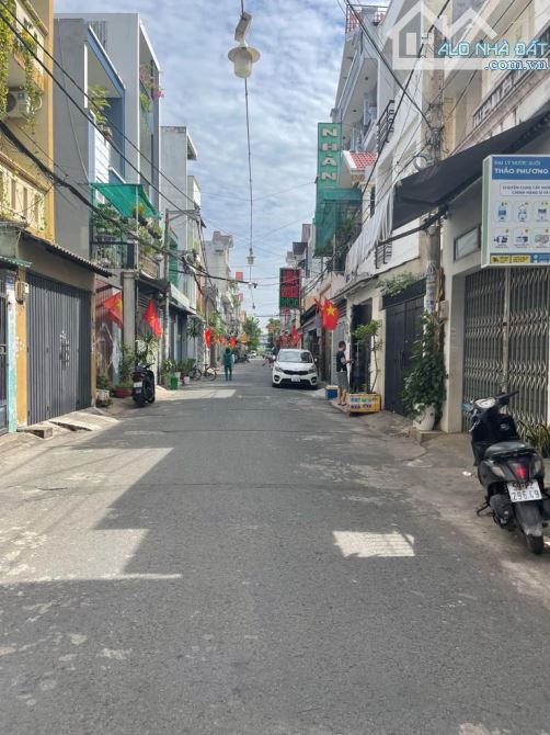 BÁN NHÀ- BÌNH TÂN - HẺM 8M CỰC ĐẸP - 3 TẦNG- 69M2- GIÁ 6,8 TỶ