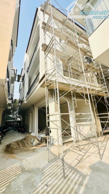 Cần bán căn nhà 3 tầng ngõ ô tô đỗ cửa tại Cái Tắt, An đônhf, An dương.