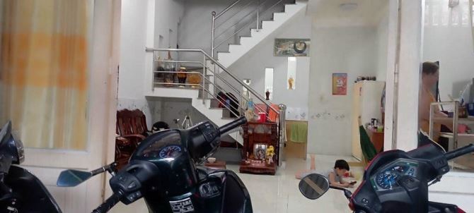 Cần bán nhà hẻm Đình Phong Phú-nhà cũ tiện xây mới-hẻm xe hơi quay đầu dt 68m2