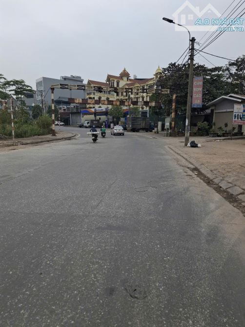 Bán đất tặng nhà cấp 4 Hà Huy Tập, 102m² NGÕ ô tô tránh, kinh doanh đỉnh, 8.3 tỷ
