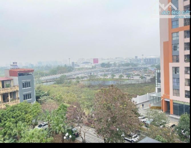 View Công Viên/ 16 tỷ/ 7 Tầng/ 40 m2/ 5.4 Mt/ Tái Định Cư/Cổ Linh - 10