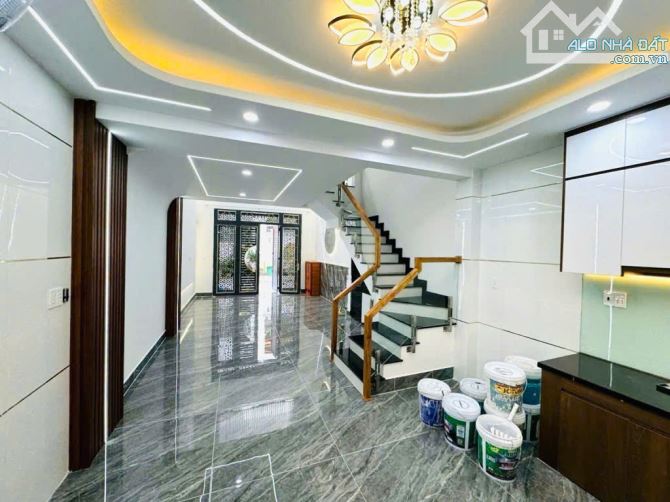 NHÀ MỚI 5 TẦNG KHU PHÂN LÔ VIP - 72M2 - 5PN - NGANG 8M - XE HƠI VÀO NHÀ - 1