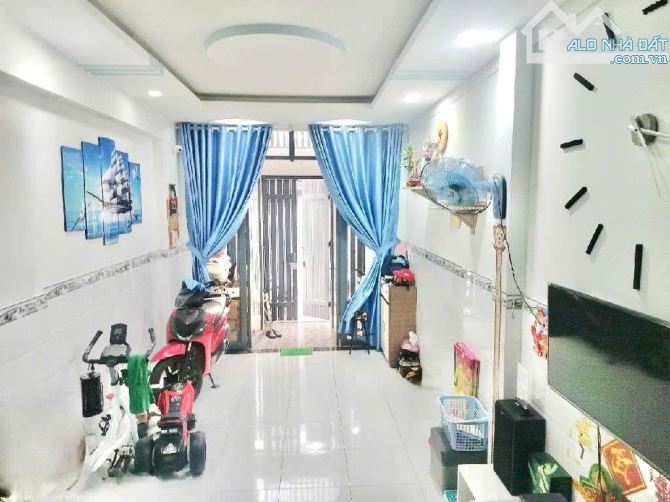 TÂN BÌNH - NHÀ CỐNG LỞ - 56M2 - HẺM Ô TÔ - 2 TẦNG- GIÁ 5 TỶ NHỈNH TL - 1