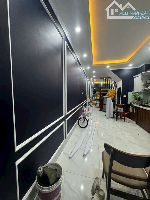 Cần bán nhà Ngoc Thuỵ Long Biên 5 tầng ô tô đỗ cửa - 1