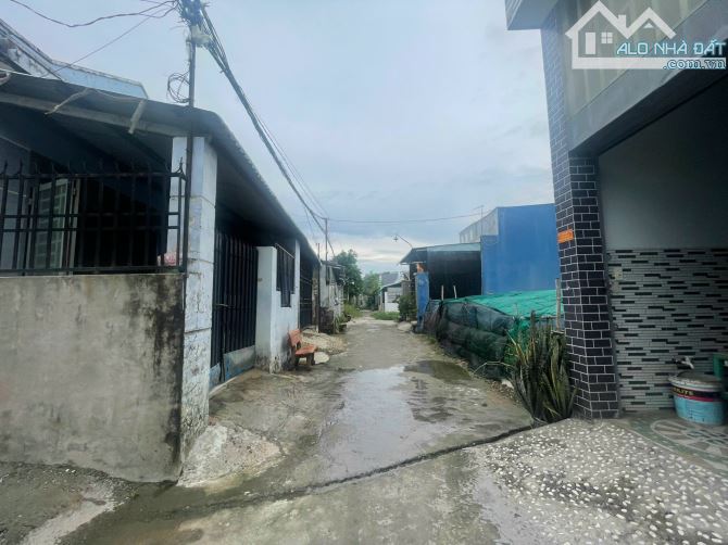 Ngay chợ mỹ hạnh nam em 5x18 sổ đã cấp đổi giá 1.1 tỷ - 1