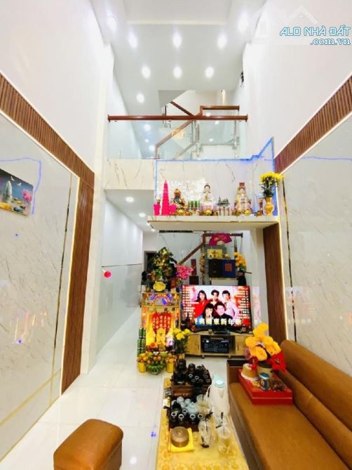 Bán nhà vị trí tuyệt đẹp, hẻm xe hơi, Bà Hom Quận 6, 39m2, 4 Tầng, 4 PN, 4 WC, giá 6,1 tỷ - 1