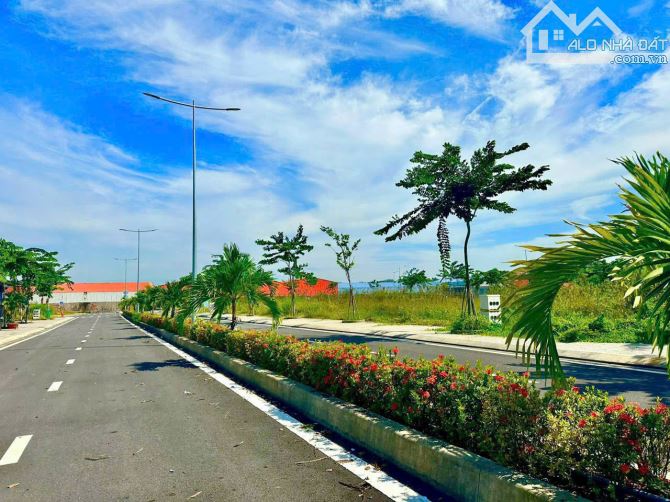 CHỦ KẸT TIỀN CẦN  BÁN GẤP LÔ ĐẤT GIÁP DANH BÌNH CHÁNH, DT90M2, GIÁ 1TY550, SHR - 1