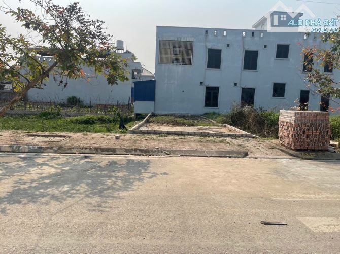 Bán lô đất ngang 5m ăn vào tuyến đường bao 15m của TDC Áp Tràn, Thuỷ Nguyên nhô 3 tỷ - 1