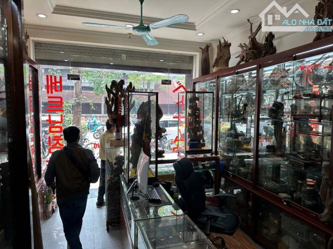 BÁN ĐẤT TẶNG NHÀ 2 TẦNG MẶT PHỐ NGUYỄN THÁI HỌC, BA ĐÌNH, 45M, MT4,5M, 20 TỶ - 1