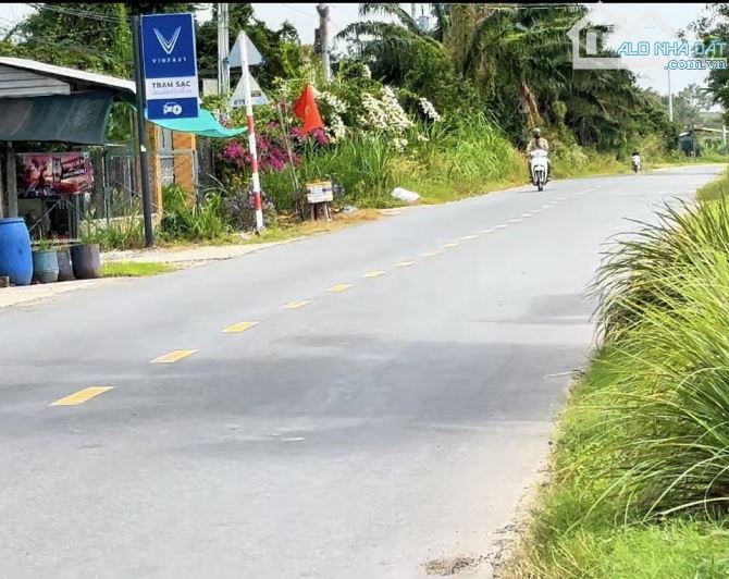 chính chủ bán 20m ngang mặt tiền đường hương lộ 2 giao tỉnh lộ 7 sổ hồng - 1