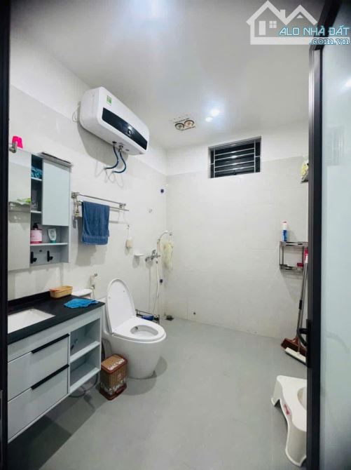 Nhà đẹp gốc dân Trung Lực - Đằng Lâm. DT 90m2 x 3.5T Lô Góc - 13