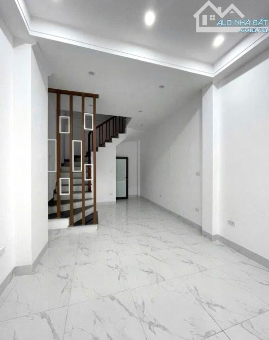 Phố Trần Hoà -  Ô tô vào nhà - Kinh doanh - Xây mới 6 tầng - Full nội thất. - 2