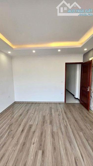 BÁN NHÀ PHÂN LÔ PHỐ TÂN MAI – 56M² – 8 TẦNG – MT 4.2M – GARA Ô TÔ – KINH DOANH – 19 TỶ - 2