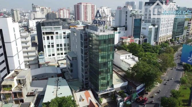 Căn góc 2 mặt tiền đường Lê Lai, Bến Thành, Q1. DT 8.5x19.5m - Sát bên khách sạn New World - 2
