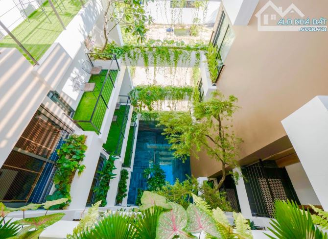 Bán toà boutique villa siêu đẹp biển Mỹ Khê dòng tiền 300 triệu/tháng, pháp lí chuẩn - 2