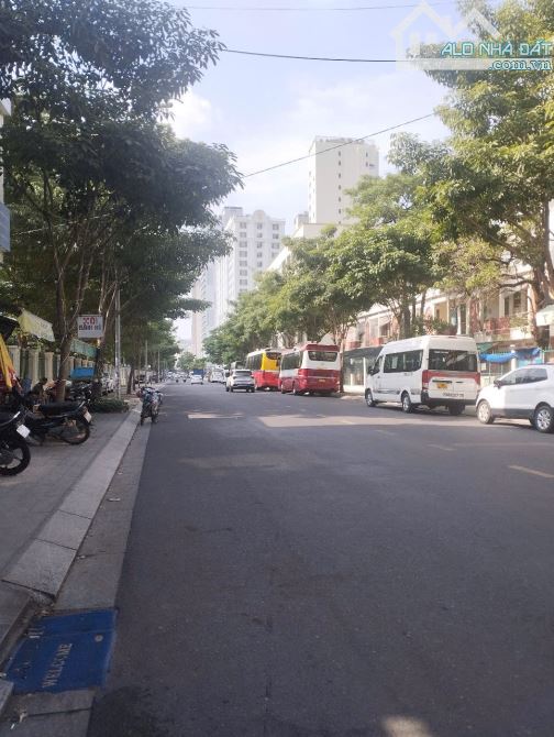 Bán Đất tặng nhà  Mặt Tiền đường Nguyễn Thiện Thuật - Nha Trang. Gần bệnh viện lớn - 2