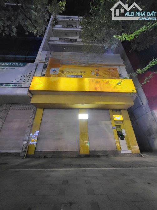 Cần bán nhà mặt phố Liễu Giai - Vị trí đẹp nhất phố, 110m2 giá cực tốt - 2