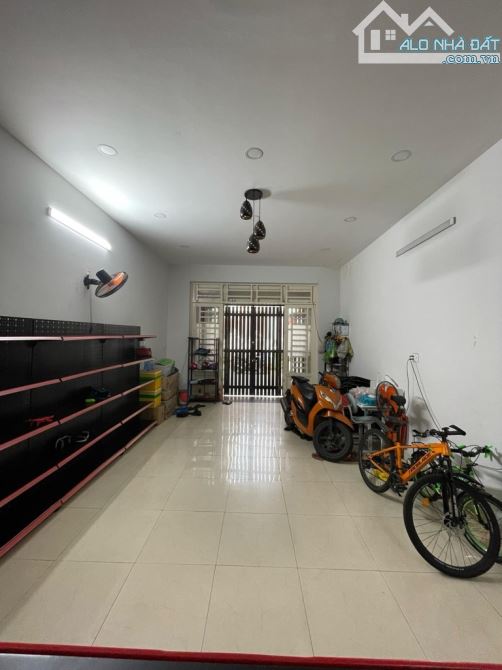 BÁN NHÀ- BÌNH TÂN - HẺM 8M CỰC ĐẸP - 3 TẦNG- 69M2- GIÁ 6,8 TỶ - 2