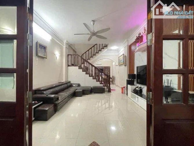 PHÂN LÔ NGUYỄN KHÁNH TOÀN💥 61M2 x 5T💥 MT 4.5M💥NGÕ THÔNG💥 KINH DOANH TỐT💥 DÒNG TIỀN - 2